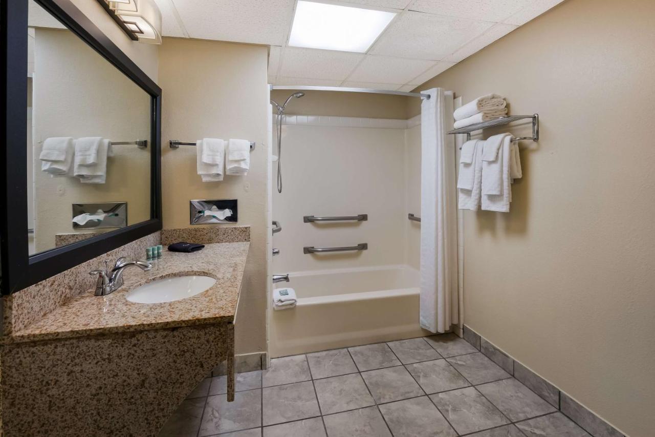 Hotel Western Milton Blairsville